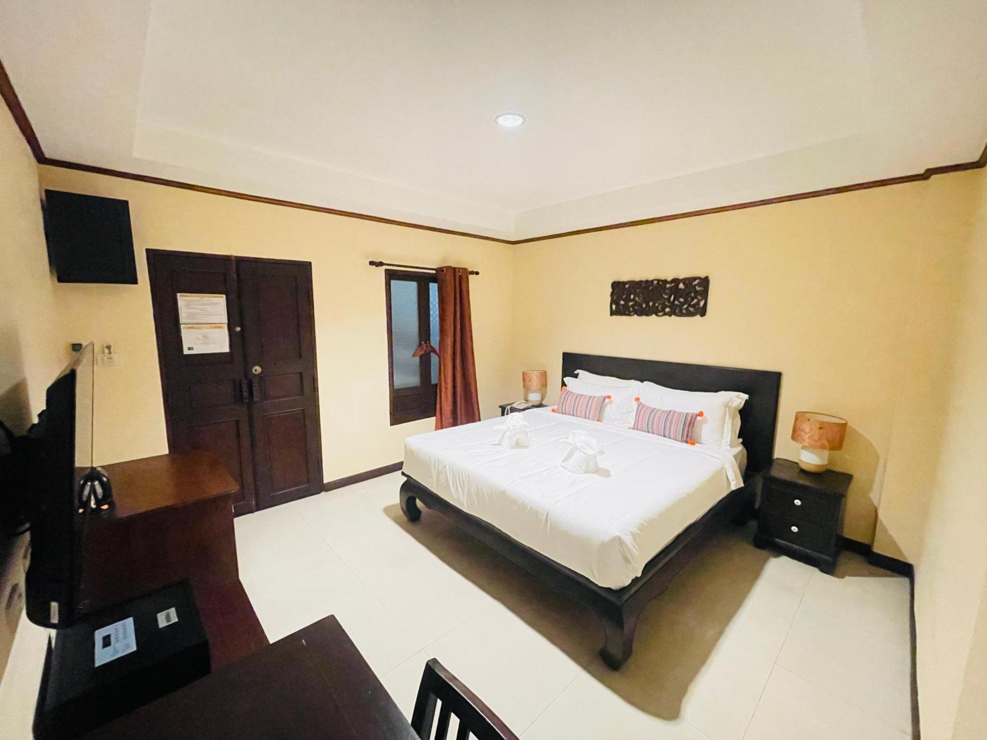 Na Thapae Chiangmai Hotel Чиангмай Екстериор снимка