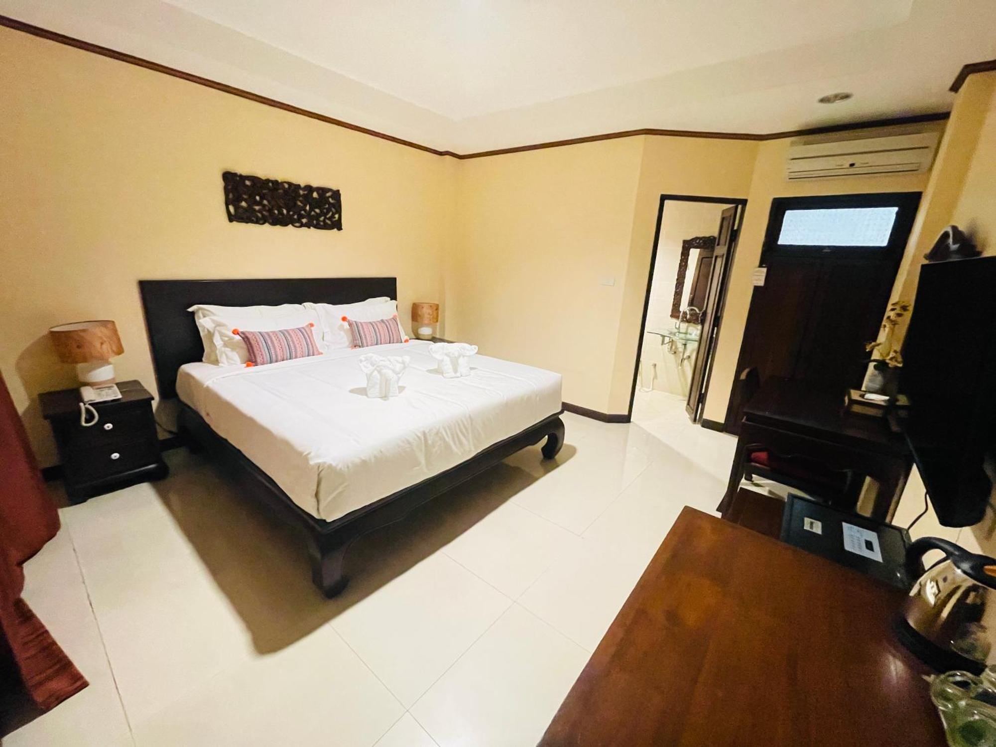 Na Thapae Chiangmai Hotel Чиангмай Екстериор снимка