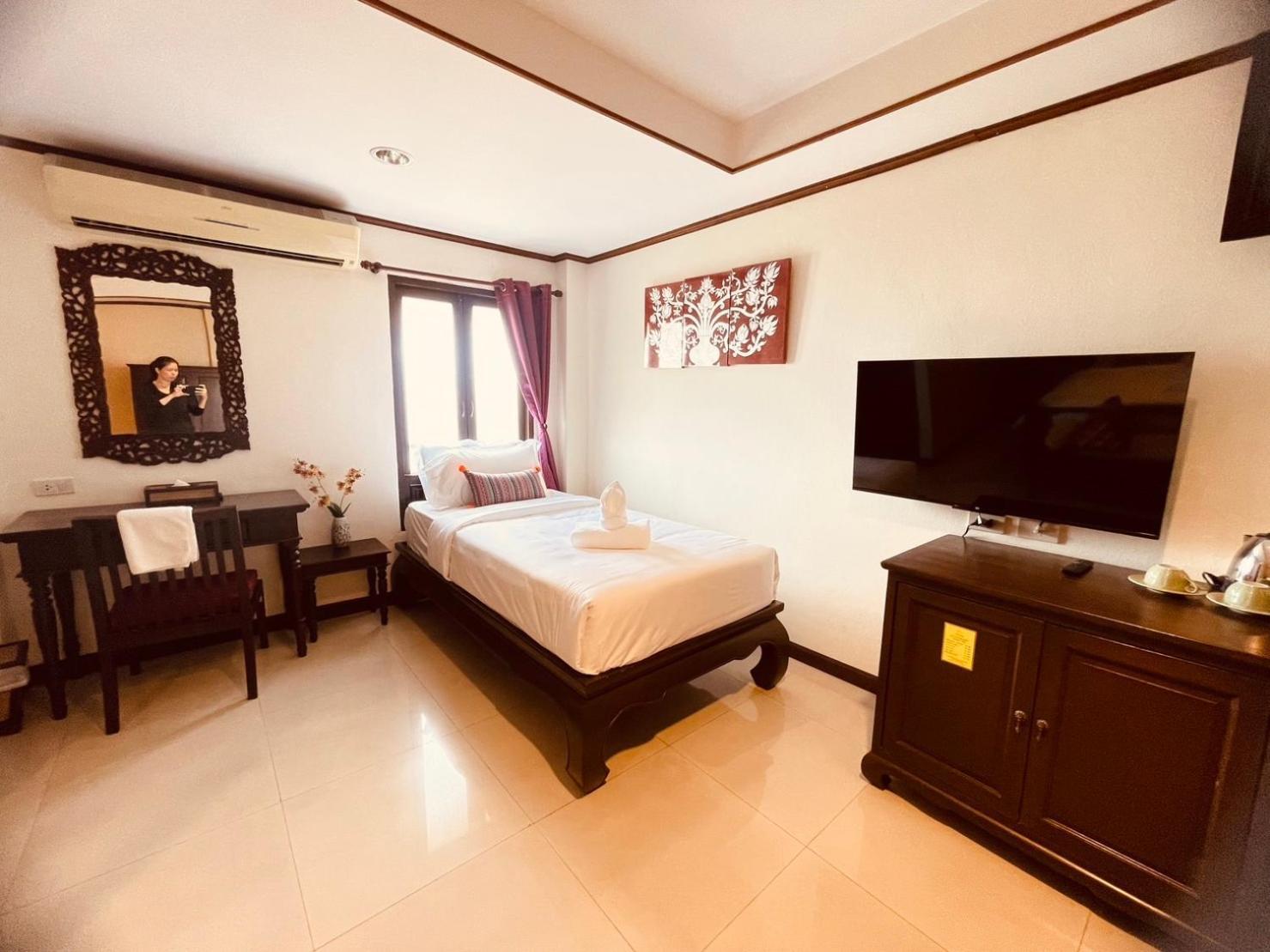 Na Thapae Chiangmai Hotel Чиангмай Екстериор снимка