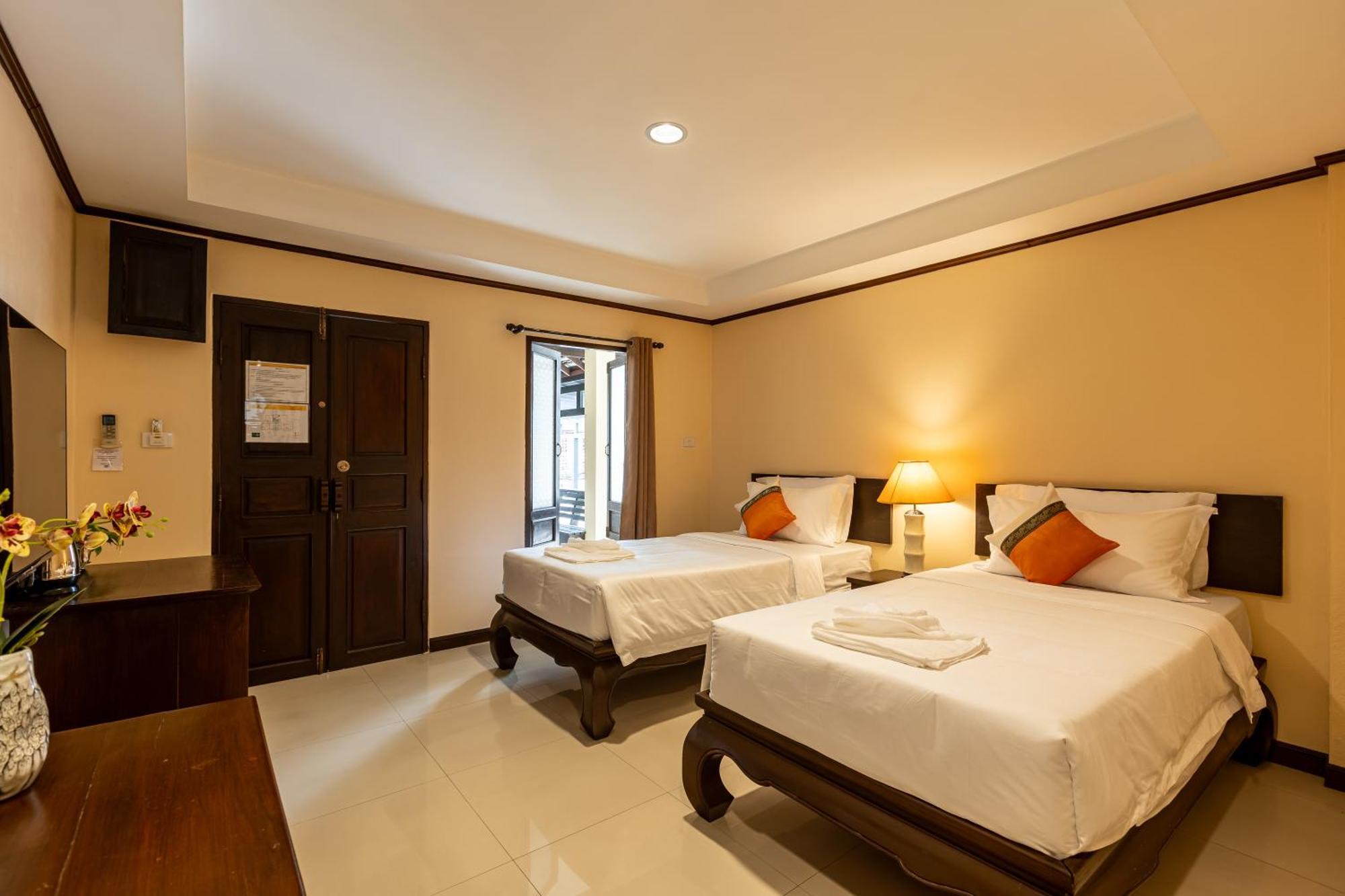 Na Thapae Chiangmai Hotel Чиангмай Екстериор снимка