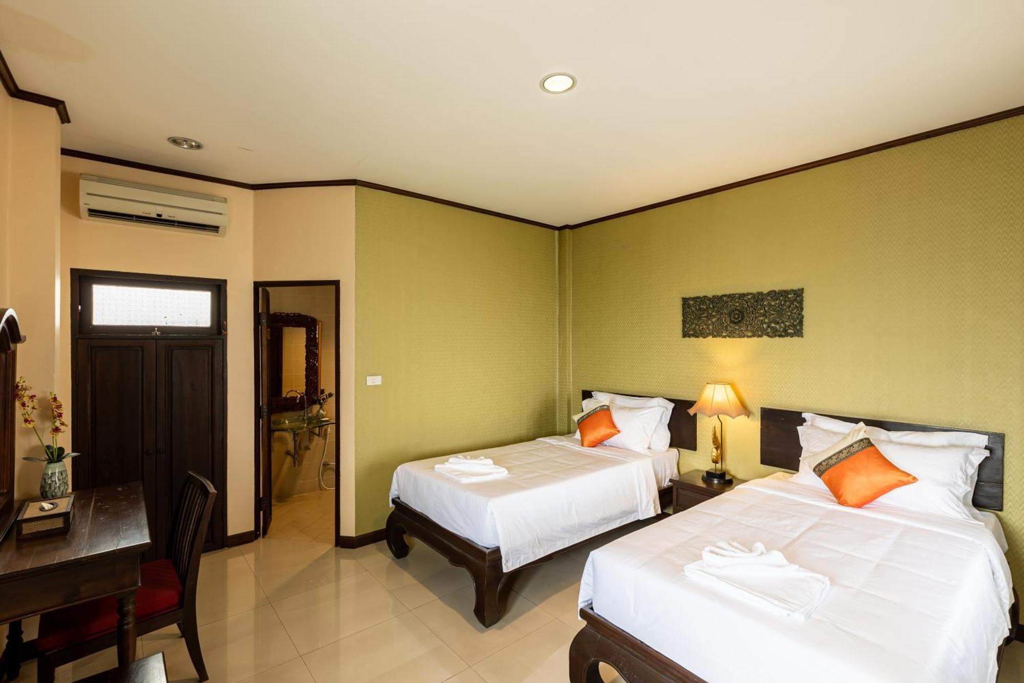 Na Thapae Chiangmai Hotel Чиангмай Екстериор снимка