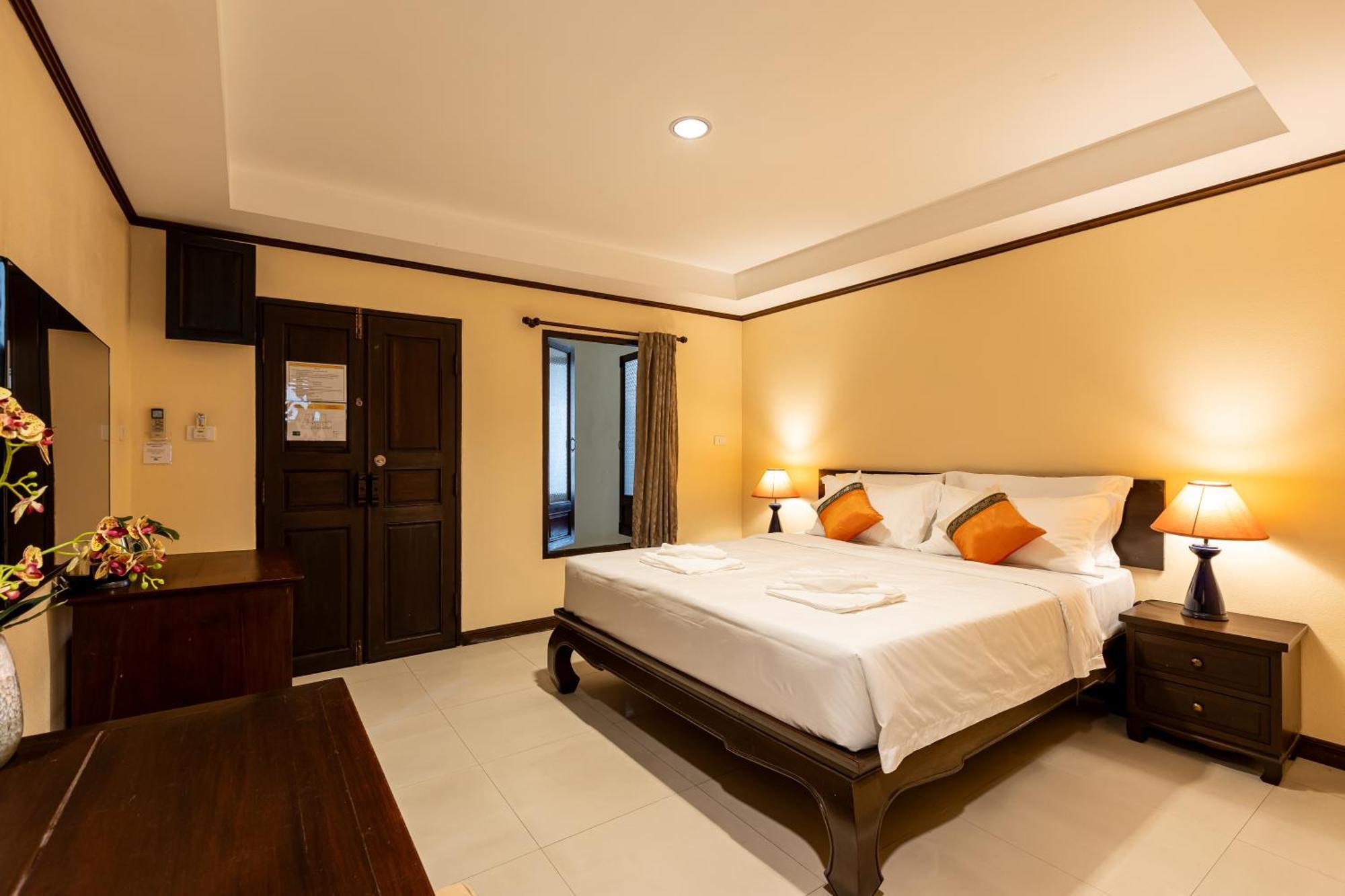 Na Thapae Chiangmai Hotel Чиангмай Екстериор снимка