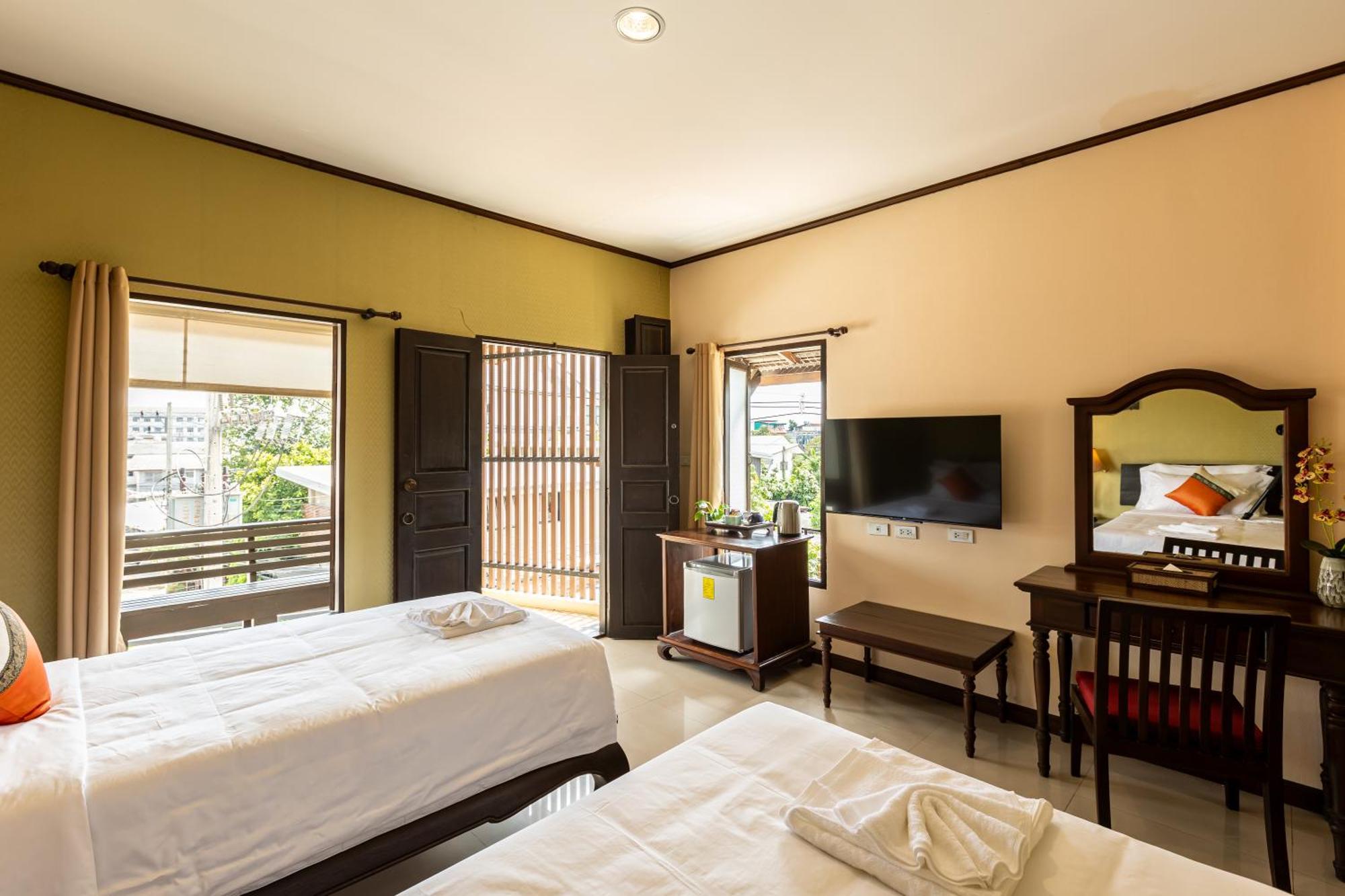 Na Thapae Chiangmai Hotel Чиангмай Екстериор снимка
