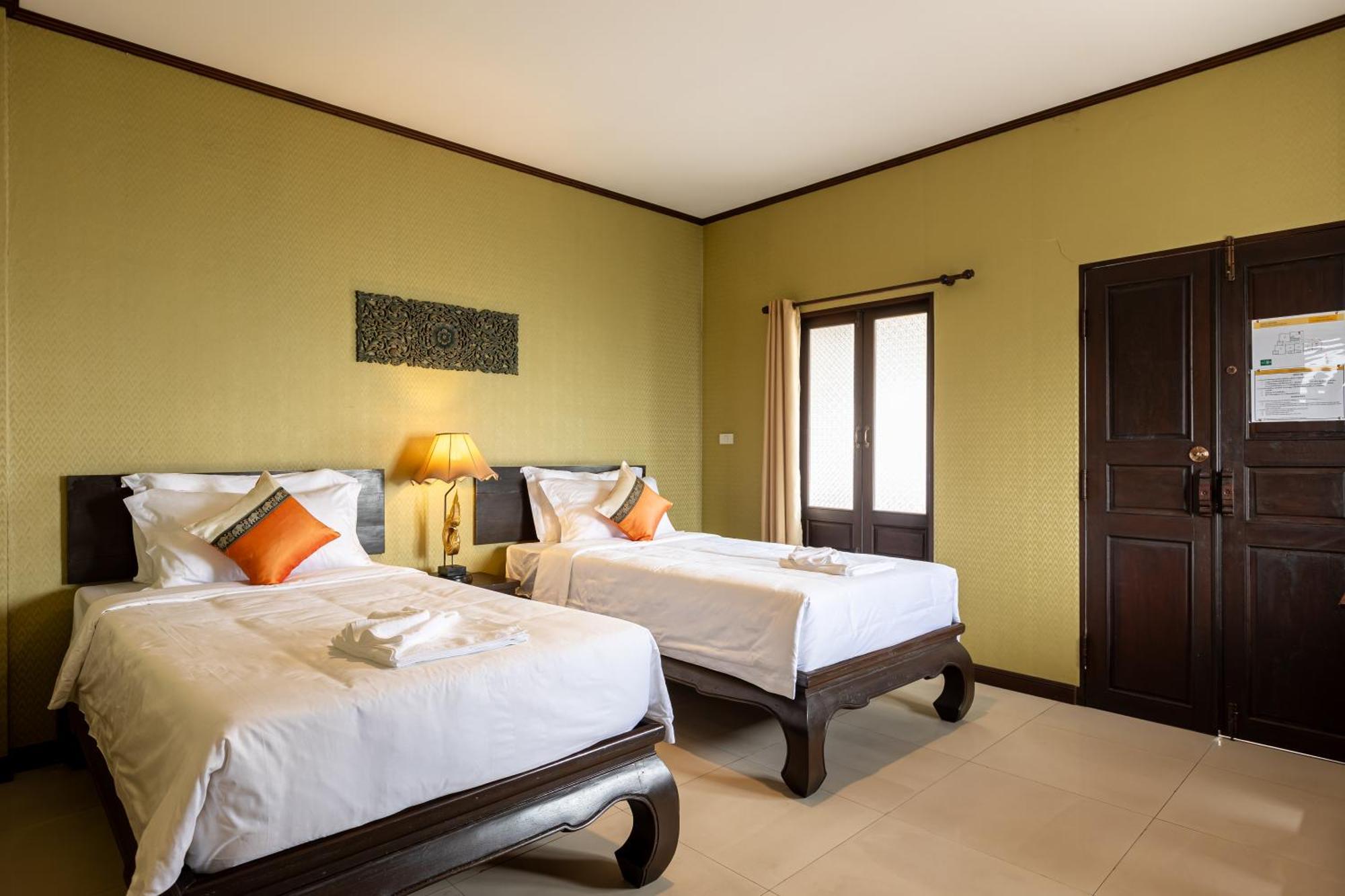 Na Thapae Chiangmai Hotel Чиангмай Екстериор снимка