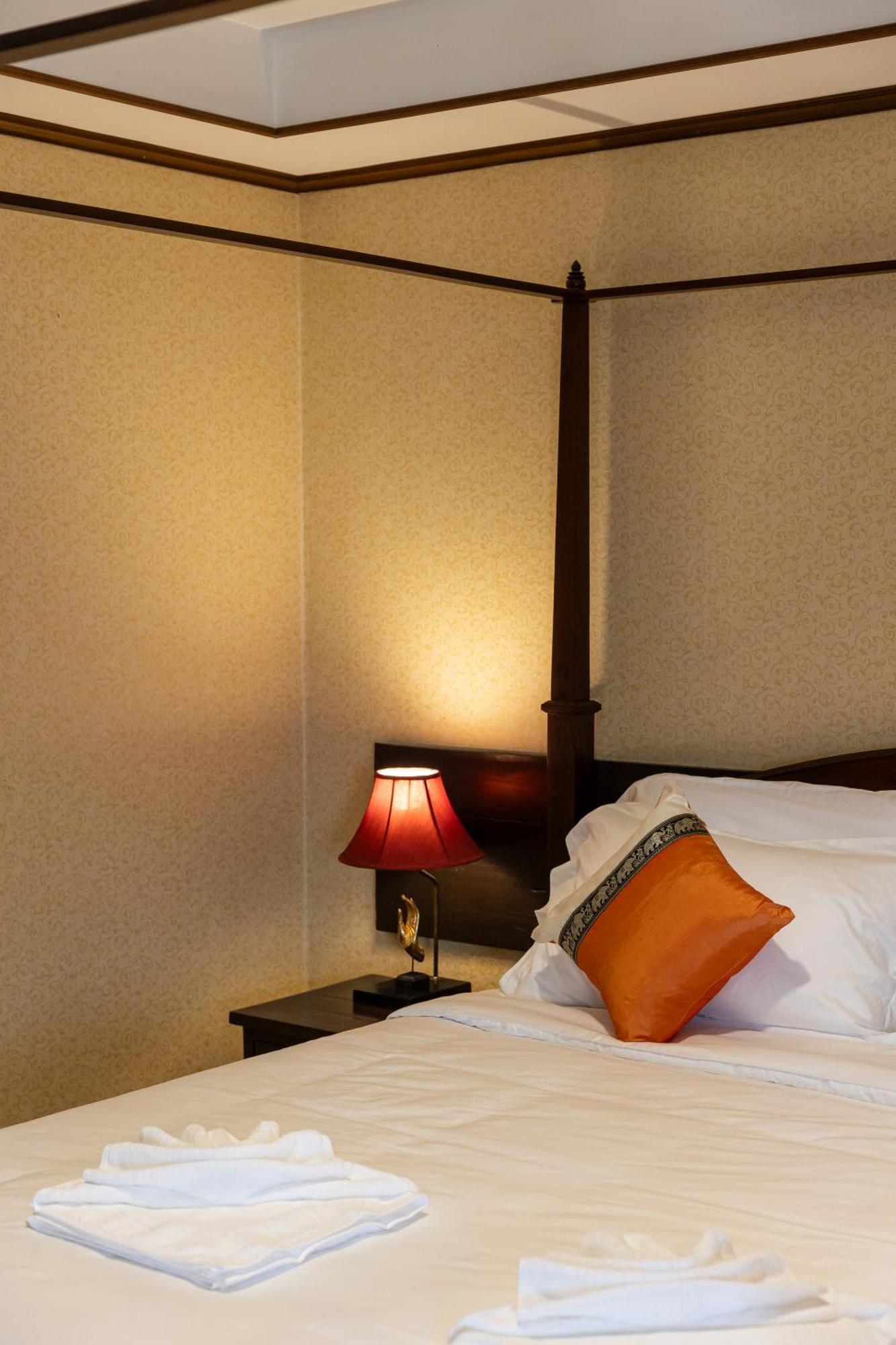 Na Thapae Chiangmai Hotel Чиангмай Екстериор снимка