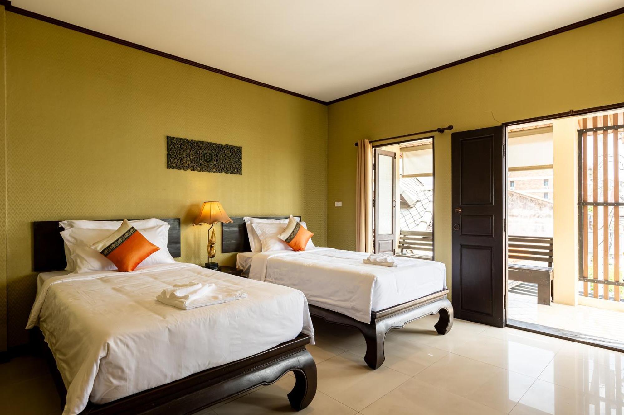Na Thapae Chiangmai Hotel Чиангмай Екстериор снимка