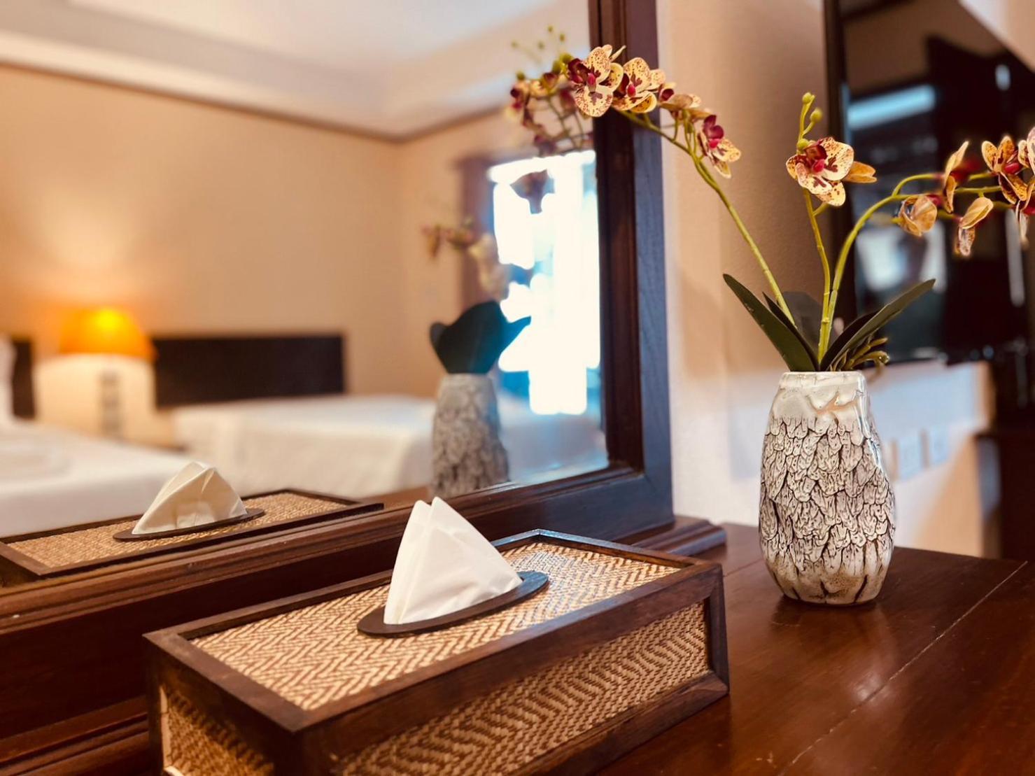 Na Thapae Chiangmai Hotel Чиангмай Екстериор снимка